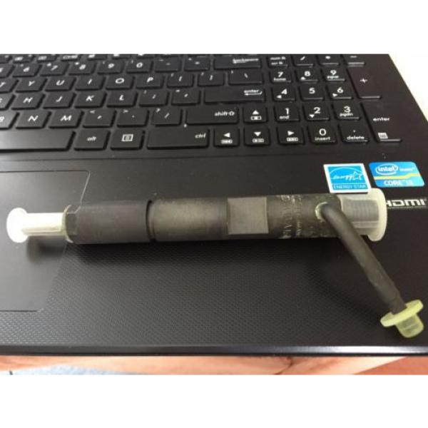 Bosch International fuel injection nozzle 2910-01-263-0073 PN 1701146C91 #1 image