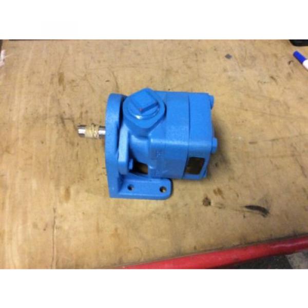 Eaton/Vickers hydraulic valve pump #V20 2P13P 1A11 30 day warranty #1 image