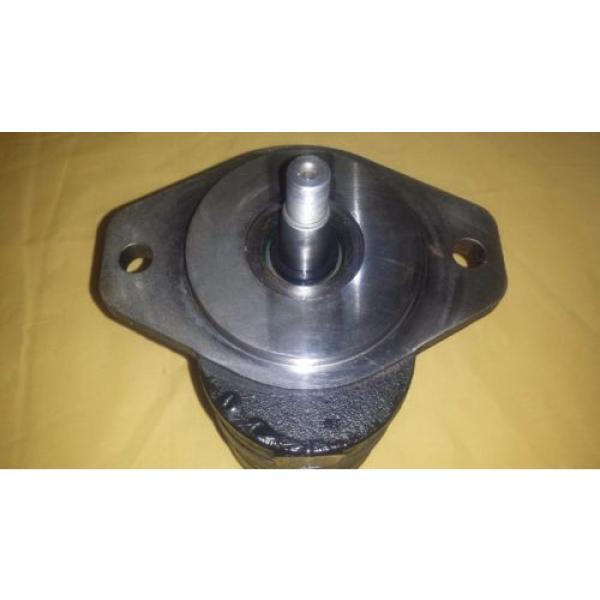 Sauer Danfoss / TurollaOCG Hydraulic Pump | 83032707 | A143908498 | /Unused #1 image